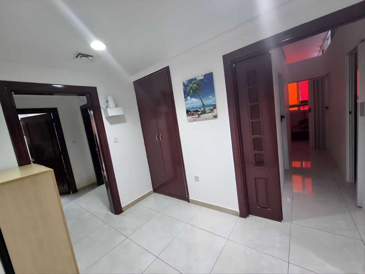 Corniche Street - Superb Lovely Room Abu Dhabi Bagian luar foto