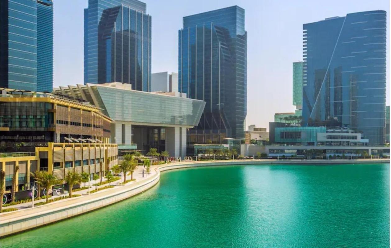 Corniche Street - Superb Lovely Room Abu Dhabi Bagian luar foto