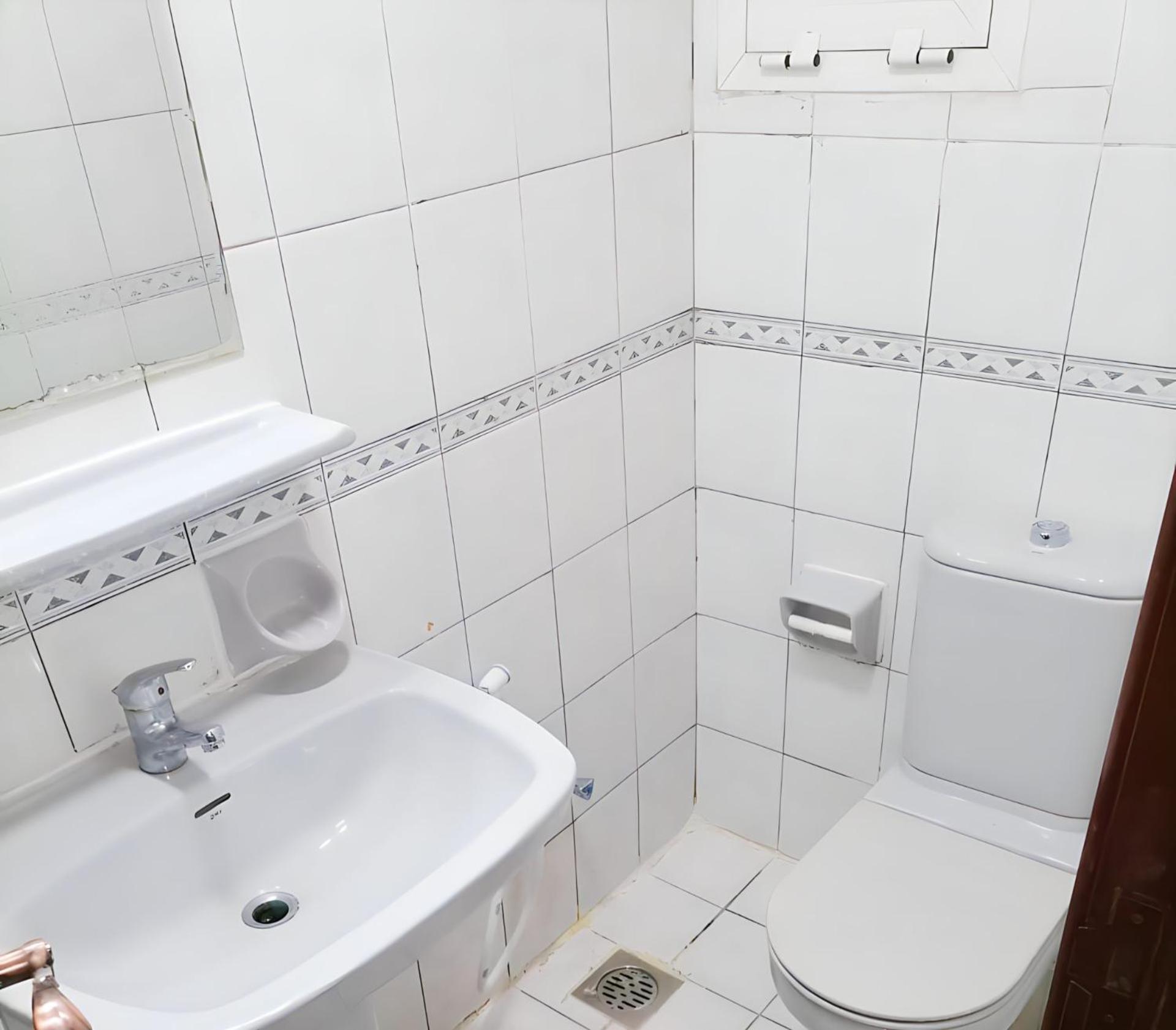 Corniche Street - Superb Lovely Room Abu Dhabi Bagian luar foto