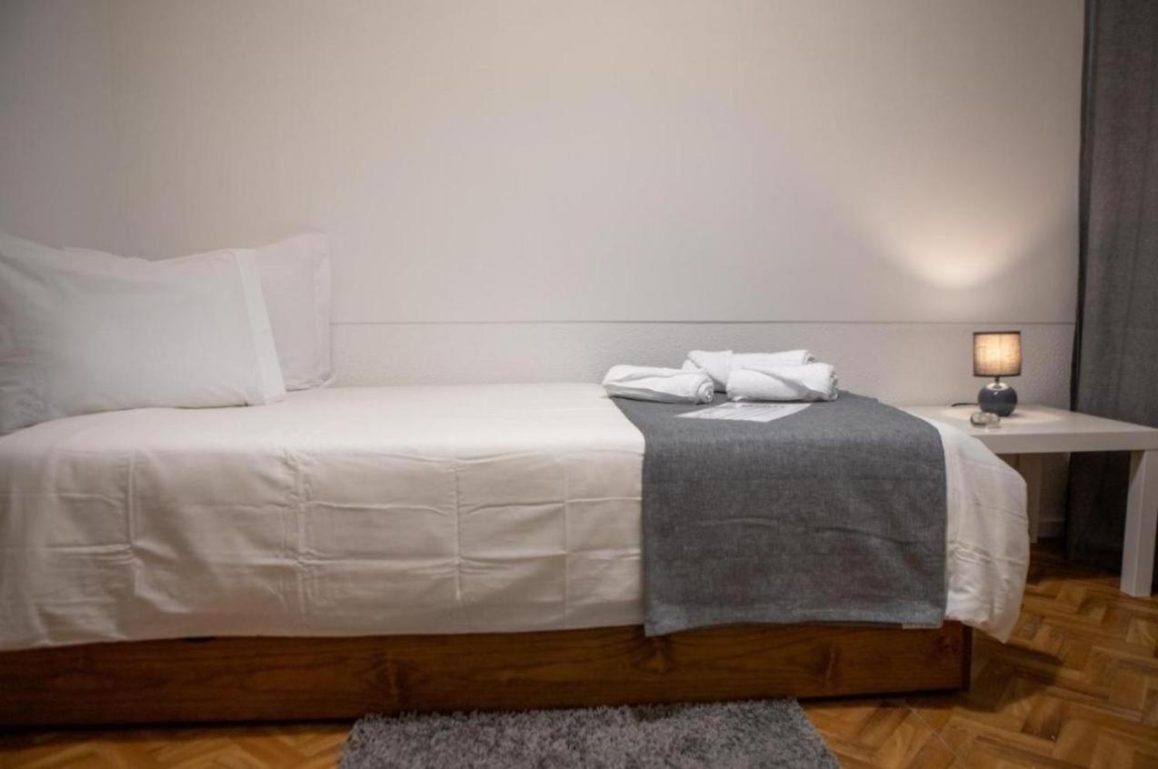 Corniche Street - Superb Lovely Room Abu Dhabi Bagian luar foto